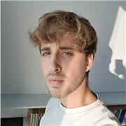 Studente di medicina madrelingua inglese. Sono disponibile per ripetizioni e lezioni di potenziamento a studenti di medie e liceo